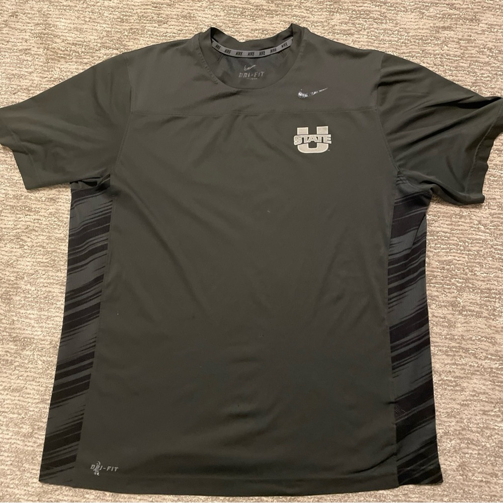 Nike Utah State Aggies Gray Black Athletic Shirt Men’s Size XL Short Sleeve NCAA